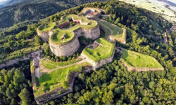 Baza noclegowa i restauracja wkrótce na srebrnogórskiej twierdzy. Spółka z 10.5-milionową dotacją!