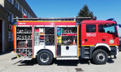 Strażacy-zawodowcy od kilku tygodni do akcji wyjeżdżają nowym pojazdem ratowniczo-gaśniczym