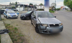 Zderzenie dwóch aut na skrzyżowaniu krajowej ósemki z ul. Legnicką