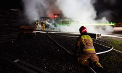 Pożar samochodu ciężarowego w Piotrowicach Polskich