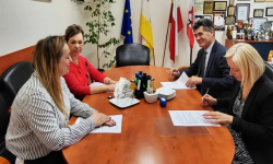 Umowa podpisana. Ośrodek Interwencji Kryzysowej w Ząbkowicach Śląskich rozpoczyna działalność