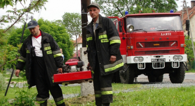 Wiele ochotniczych straży w Polsce nie ma nowych i szybkich pojazdów