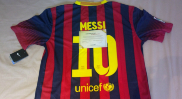 Koszulka Lionela Messiego wraz z autografami