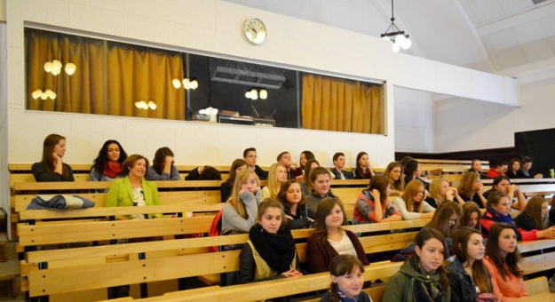 Licealni biochemicy na wykładzie podczas XVIII edycji Dolnośląskiego Festiwalu Nauki