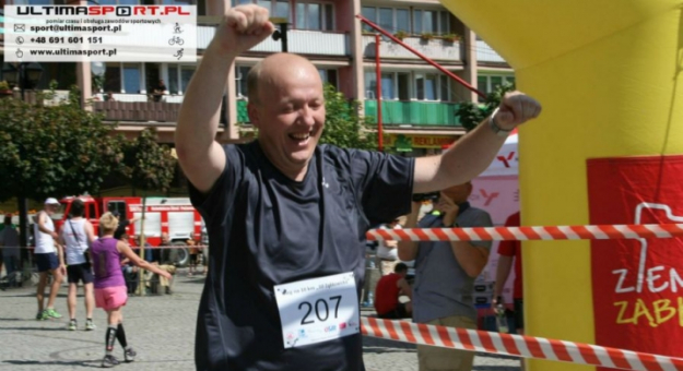 W poprzedniej edycji w biegu wziął udział Mariusz Szpilarewicz (na zdj.), obecny wicestarosta powiatu ząbkowickiego, który zapowiedział już swój udział w drugiej edycji