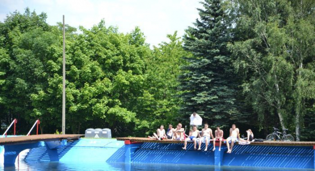 Wstęp na basen w Srebrnej Górze jest bezpłatny, a obiekt jest czynny bez przerwy niemalże od początku wakacji