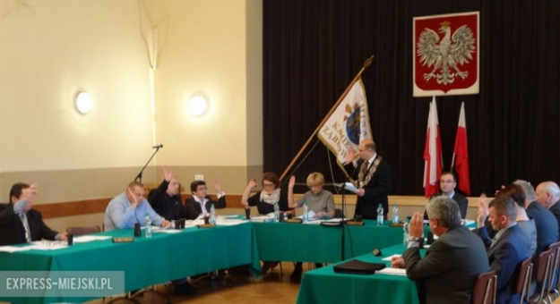 Październikowa sesja Rady Gminy w Kamieńcu Ząbkowickim [zdjęcie archiwalne]