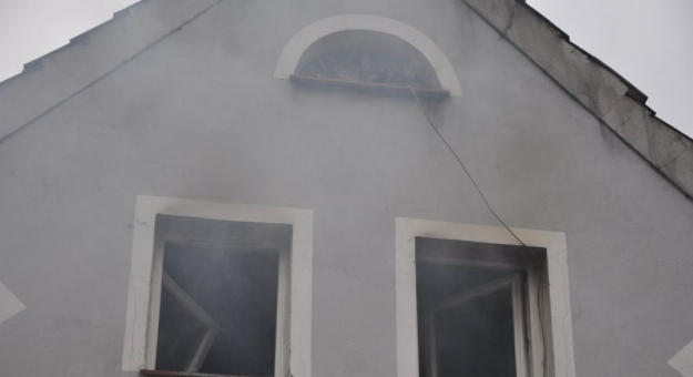 Pożar podłogi w mieszkaniu na bardzkim rynku