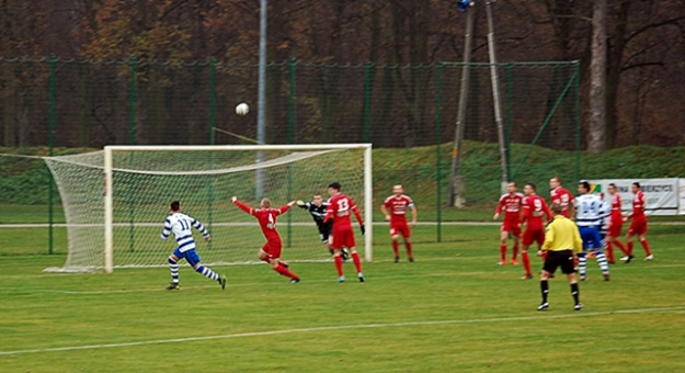 Bardzianie w ostatniej kolejce ulegli w Kobierzycach miejscowemu GKS. Honorowego gola dla Unii zdobył debiutant Małozięć