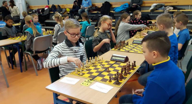 Ucznowie z budzowskiej szkoły podstawowej na finale wojewódzkim w szachach