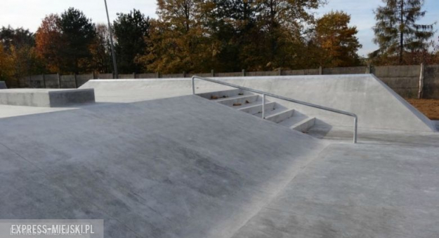 W Ząbkowicach Śląskich nowy skatepark z prawdziwego zdarzenia powstał końcem 2014 roku. Jego budowa wyniosła około 650 tys. zł