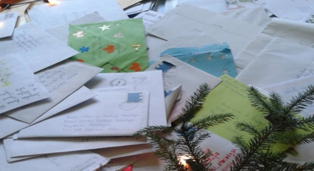 Co roku do biura przychodzi ponad tysiąc listów od dzieci z całego świata