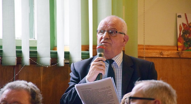 Antoni Drożdż - dyrektor Zarządu Dróg Powiatowych krytykuje system przyznawania i rozliczania dotacji na remonty drogowe
