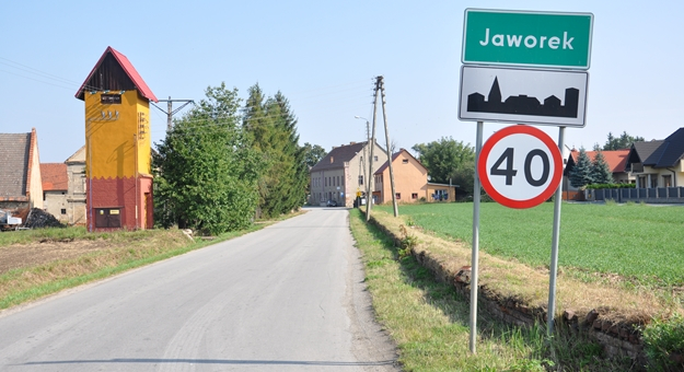 Chodnik łączący Ząbkowice Śląskie z Jaworkiem będzie miał 416 m długości i 2,5 m szerokości