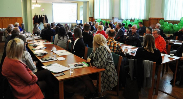 „Współczesny rynek pracy”. Konferencja w Starostwie Powiatowym w Ząbkowicach Śląskich