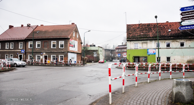 Skrzyżowanie dróg wojewódzkich w Ziębicach, na którym poprzednie władze miały koncepcję budowy ronda