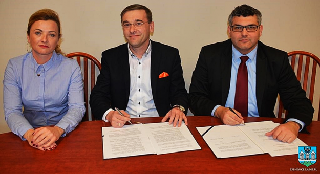 Podpisanie porozumienia budowy sieci szybkiego światłowodowego internetu w Ząbkowicach Śląskich