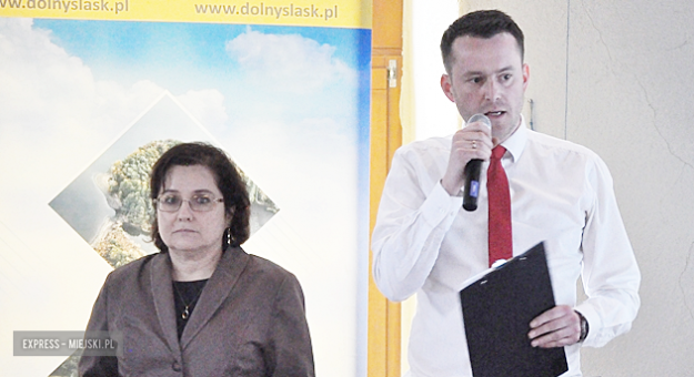 Aktualnie dyrektorem GOKSiR'u jest Norbert Szandrowski (na zdjęciu po prawej)