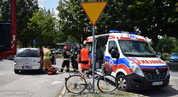 Potrącenie rowerzystki na skrzyżowaniu ulic Wrocławskiej i Strzelińskiej