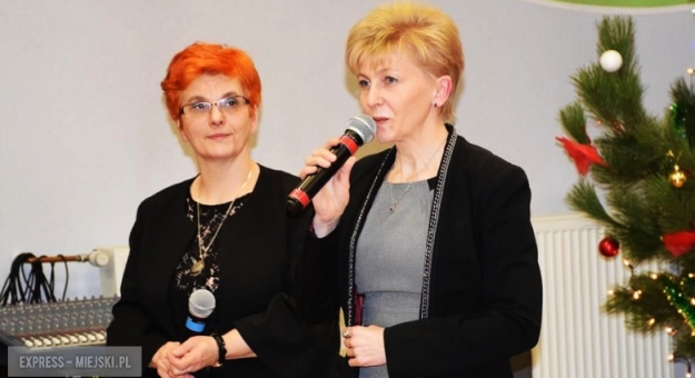 Zuzanna Leśko (z prawej) z dniem 31 lipca przestanie pełnić funkcję dyrektor Centrum Kultury i Bibli