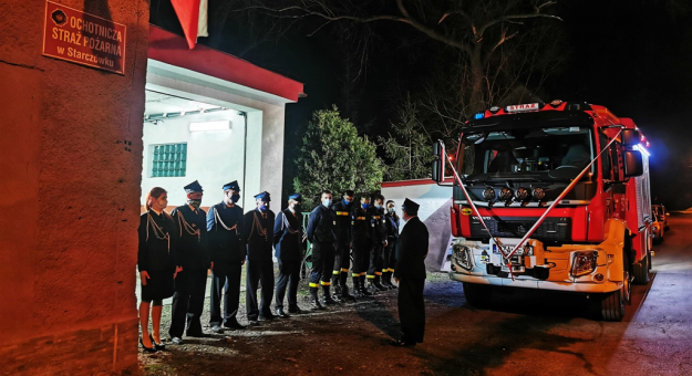 Strażacy-ochotnicy ze Starczówka mają już nowy wóz ratowniczo-gaśniczy