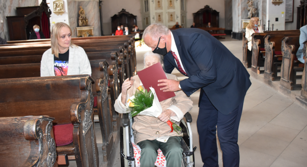 W gminie Bardo odbyły się uroczyste Msze Święte w intencji seniorów z okazji Międzynarodowego Dnia Osób Starszych, który miał miejsce 1 października