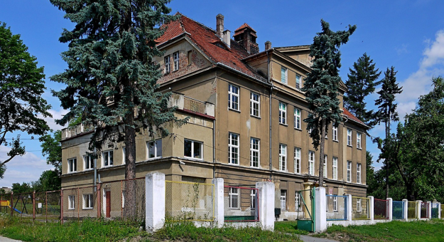 Szkoła Podstawowa nr 2 w Ząbkowicach Śląskich doczeka się kompleksowej termomodernizacji