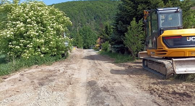 Rozpoczęto remont dróg w Opolnicy i na ul. Chabrowej w Bardzie