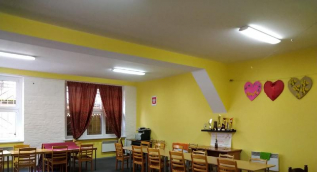 Sala świetlicowa w budynku Centrum Terapeutycznego odnowiona
