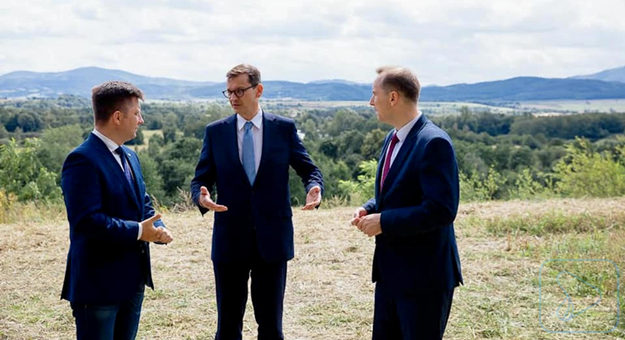W 2021 roku burmistrz Marcin Czerniec wraz z premierem Mateuszem Morawieckim i ministrem Michałem Dworczykiem odwiedzili teren, na którym planowane jest utworzenie zbiornika
