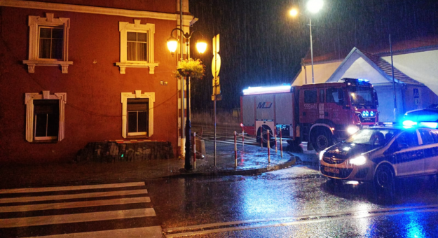 Potrącony mężczyzna trafił do szpitala w Polanicy-Zdroju
