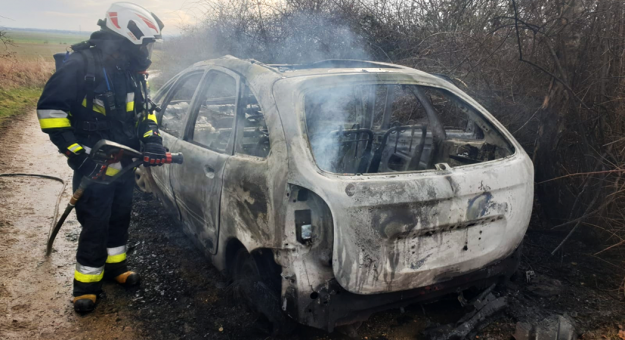 Pożar samochodu w Braszowicach