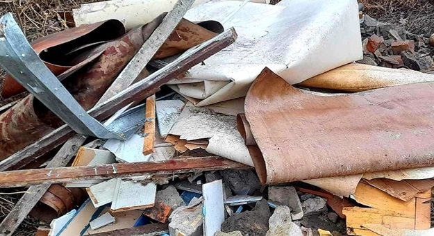 51-latek wyrzucił odpady na terenie gminy. Zarejestrowała go kamera monitoringu