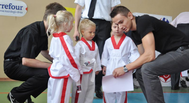 Najmłodsi zawodnicy taekwondo w Bardzie 