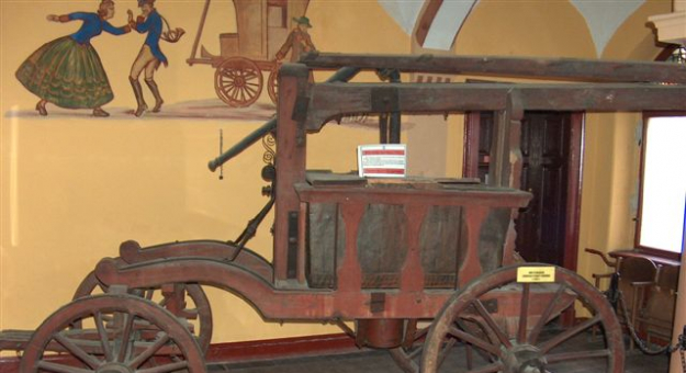 Najstarszy wóz strażacki w renowacji
