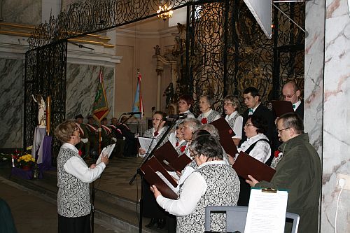 "Tym, co zmarli za Ojczyznę, hołd wdzięczności Polska składa…"