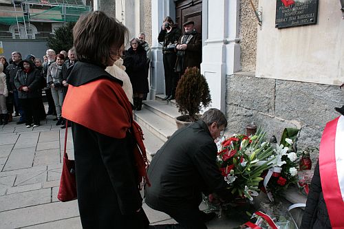 "Tym, co zmarli za Ojczyznę, hołd wdzięczności Polska składa…"