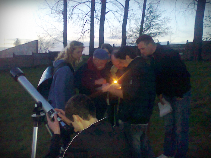 Spotkanie Klubu Miłośników Astronomii na ząbkowickim stadionie