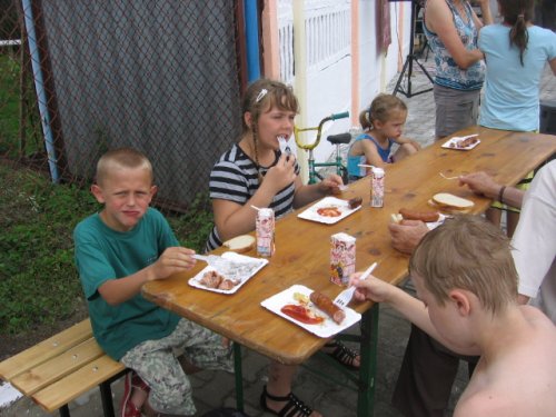 Basen w Ziębicach też czynny !