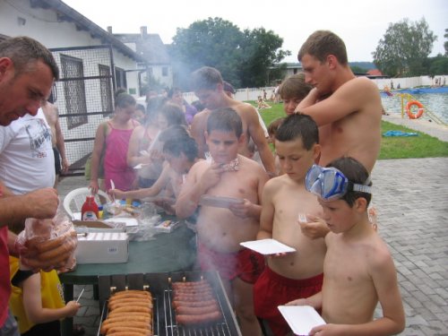 Basen w Ziębicach też czynny !