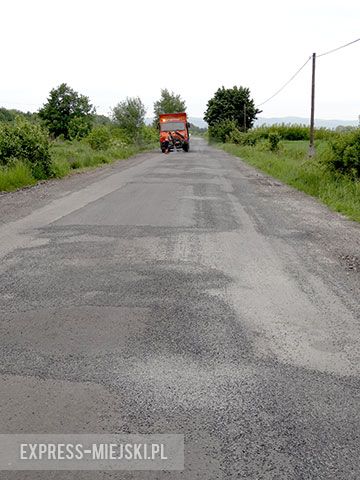 Remont drogi z Kamieńca Ząbkowickiego do Suszki