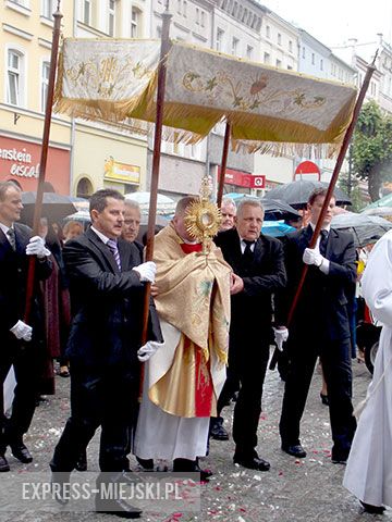 Procesja Bożego Ciała w centrum Ząbkowic Śląskich