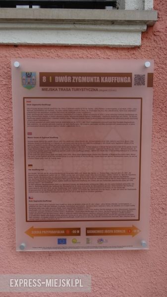 Tabliczki na Miejskiej Trasie Turystycznej / dwór Zygmunta Kauffunga