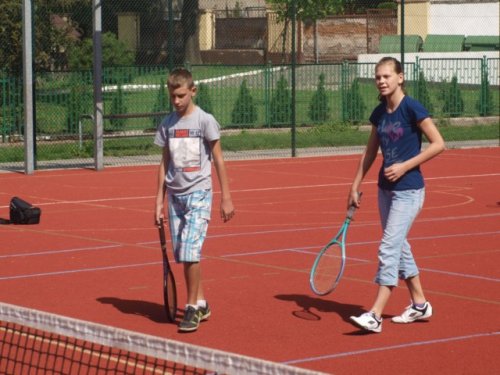 Rodzinny turniej tenisa ziemnego