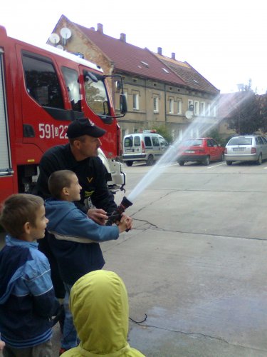 Dla wielu dzieci wizyta w straży pożarnej była dużym przeżyciem