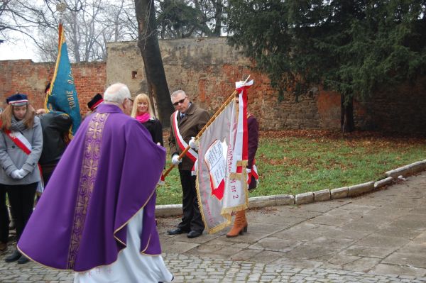 Uroczystość nadania szkole imienia Noblistów Polskich.