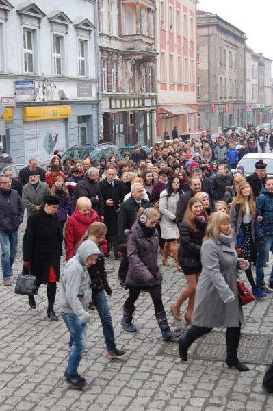 Uroczystość nadania szkole imienia Noblistów Polskich.