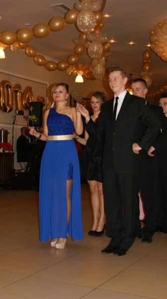 Przedmaturalny bal uczniów z ZSP Ziębice