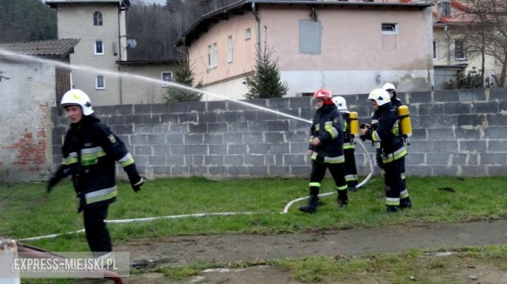 Dwóch nieletnich doprowadziło do pożaru na terenie szatni klubowej Unii Bardo