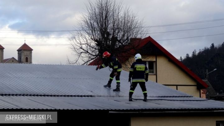 Dwóch nieletnich doprowadziło do pożaru na terenie szatni klubowej Unii Bardo